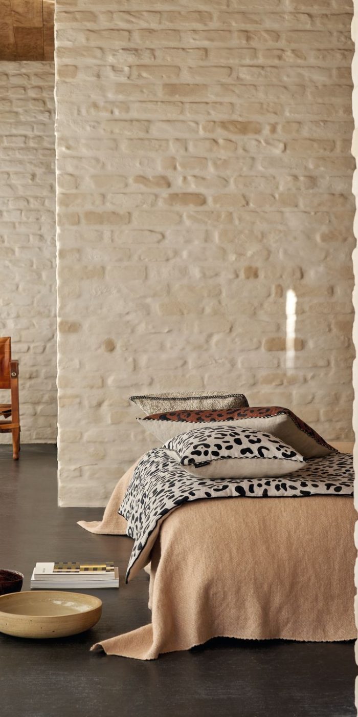 POSZEWKA NA PODUSZKĘ LEO - obrazek 3